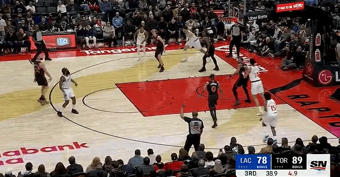 开云体育官网-哈登撤步三分还是不中，三节17中5、三分11中2&amp;amp;快船落后11分